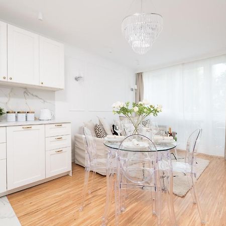 Glam & Modern By Cooee Apartments Warsaw Ngoại thất bức ảnh
