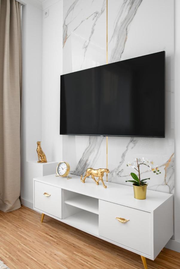 Glam & Modern By Cooee Apartments Warsaw Ngoại thất bức ảnh