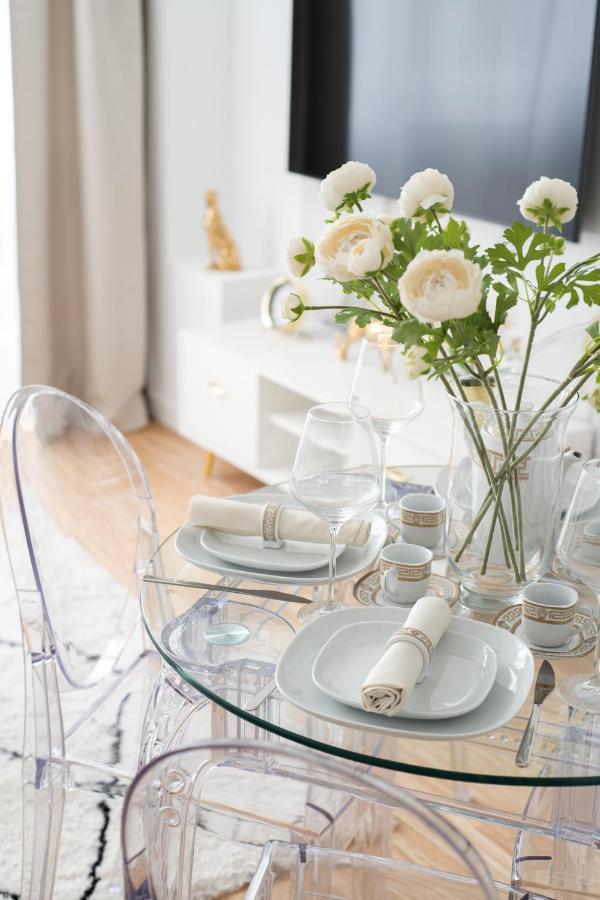Glam & Modern By Cooee Apartments Warsaw Ngoại thất bức ảnh