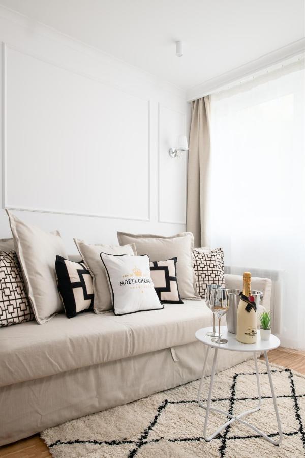 Glam & Modern By Cooee Apartments Warsaw Ngoại thất bức ảnh